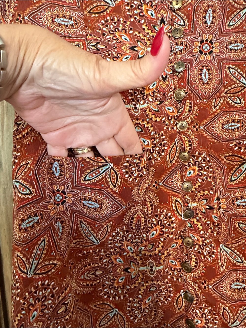 Button-Front Rust Paisley High-Low Dress - Picture 5 of 12